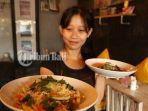 hangout-renon-by-resep-thai.jpg