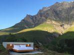 hotel-di-pegunungan-alpen.jpg