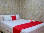 hotel-reddoorz-near-kendari-beach-2.jpg