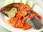 ikan-lele-pecak-untuk-makan-siang.jpg