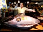 Kiyoshi Kimura - Astaga! Pria Ini Beli Satu Ekor Ikan Seharga Rp 8 Miliar, Alasannya Bikin Heran