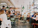 ilustrasi-bersantai-di-kafe-hits-yang-ada-di-bangkok-thailand.jpg