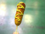 ilustrasi-corn-dog-kuliner-kekinian-yang-sering-hadir-di-drama-korea.jpg