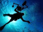 ilustrasi-diving-saat-liburan-akhir-pekan.jpg