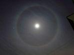 ilustrasi-fenomena-bulan-bercincin.jpg
