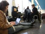 Waspada Hacker - 4 Tips Aman Akses Wi-Fi Gratis di Tempat Wisata, Hati-hati Kartu Kredit Dibajak