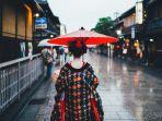 ilustrasi-geisha-di-kyoto-pemerintah-jepang-mengeluarkan-aturan-terbaru-untuk-turis-asing.jpg