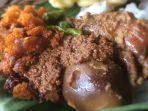 ilustrasi-gudeg-enak-di-solo-buat-kuliner-malam.jpg