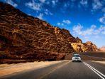 ilustrasi-jalan-di-kawasan-tabuk-arab-saudi.jpg