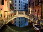 ilustrasi-kanal-di-venesia-italia.jpg