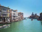 ilustrasi-kanal-di-venesia.jpg