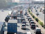 ilustrasi-kendaraan-para-pemudik-mulai-memadati-ruas-tol-jakarta-cikampek.jpg