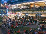 ilustrasi-keramaian-di-kemang-village.jpg