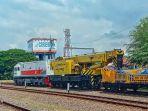ilustrasi-kereta-api-di-stasiun-cirebon.jpg