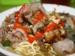 ilustrasi-kuliner-bakso-untuk-makan-siang.jpg