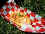 ilustrasi-kuliner-khas-musim-panas-lobster-roll-dari-conneticut.jpg