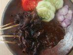 ilustrasi-kuliner-sate-burung-emprit.jpg