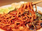 ilustrasi-makanan-pedas-berikut-rekomendasi-5-tempat-makan-dengan-menu-super-pedas-di-jakarta.jpg
