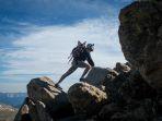 ilustrasi-mendaki-gunung-1.jpg