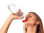 ilustrasi-minum-air-putih.jpg