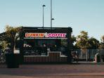 ilustrasi-outlet-dunkin-donut.jpg