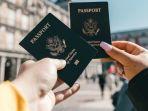 ilustrasi-paspor-untuk-traveling-ke-luar-negeri.jpg