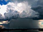 ilustrasi-penampakan-awan-cumulonimbus.jpg