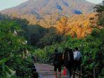 ilustrasi-pendaki-gunung-gede-pangrango.jpg