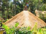 ilustrasi-pengunjung-mencoba-wahana-di-pada-wareg-eco-park-bali.jpg