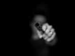 ilustrasi-pistol-seorang-selebgram-tewas-ditembak-begal-di-depan-anak-dan-suaminya.jpg