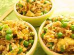 ilustrasi-sajian-nasi-goreng-bayam-dengan-topping-kacang-polong.jpg