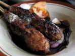 ilustrasi-sate-buntel-untuk-menu-makan-malam.jpg