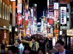 Jangan Nekat Serobot Antrean, Ini 5 Etika yang Harus Kamu Ketahui Sebelum Liburan ke Jepang