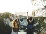ilustrasi-traveling-bersama-teman_20180506_141005.jpg