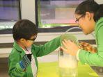 ilustrasi-wahana-science-lab-di-kidzania.jpg