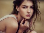 ilustrasi-wanita-cantik_20180521_094535.jpg