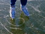 ilustrasi-wisata-ice-skating.jpg