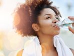 9 Situasi Berbahaya Dimana Kamu Tak Boleh Konsumsi Air Minum, Termasuk Sebelum Tidur dan Workout