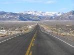 ini-adalah-rute-50-di-nevada-yang-sebagai-jalan-paling-sepi-di-amerika-majalah-life-1986.jpg