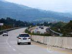 intas-di-jalan-tol-cisumdawu-terpantau-lancar-dari-arah-cileunyi-menuju-sumedang.jpg