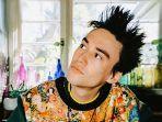 jacob-collier-musisi-asal-inggris-lima-grammy-awards-akan-menggelar-konser-di-jakarta.jpg