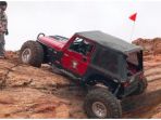 jeep-naiki-tebing-90-derajat_20180129_210525.jpg