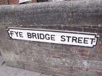jembatan-fye-yang-bersejarah-di-norwich-inggris.jpg