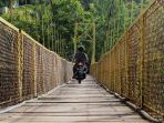 jembatan-gantung-selopamioro_20170223_165730.jpg