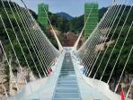 jembatan-kaca-zhangjiajie_20160904_164109.jpg