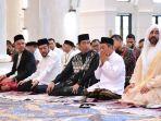 jokowi-dan-ganjar-pranowo-shalat-idul-fitri.jpg