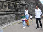 jokowi-liburan-ke-candi-prambanan.jpg