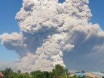 k160-19-02032021-gunung-sinabung-kembali-luncurkan-awan-panas-beruntun-sejauh-5000-meter.jpg