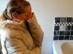 Lihat Reaksi Tak Terduga Gadis Ini Ketika Ayahnya Memberi Kejutan Anak Anjing Untuk Kado Natalnya