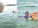 kakek-penjual-es-krim-di-tengah-laut_20171209_210000.jpg